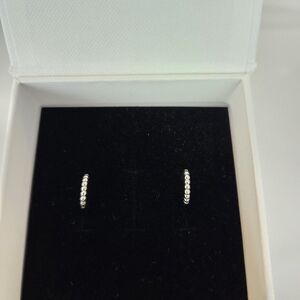 New In Box Mejuri 14k White Gold Beaded Hoops